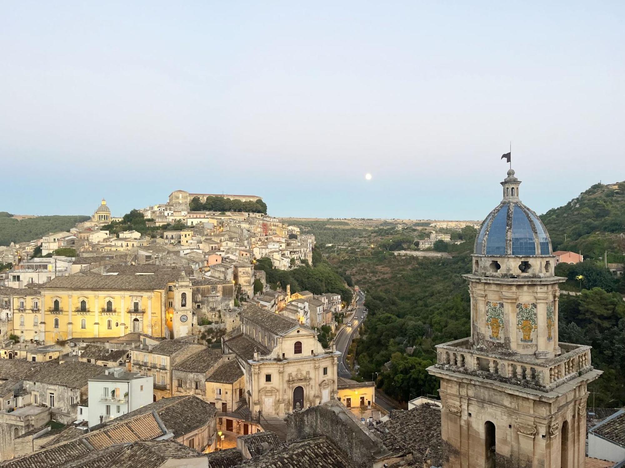 La Casa Di Irene - Suites Con Vista Ragusa Exterior foto