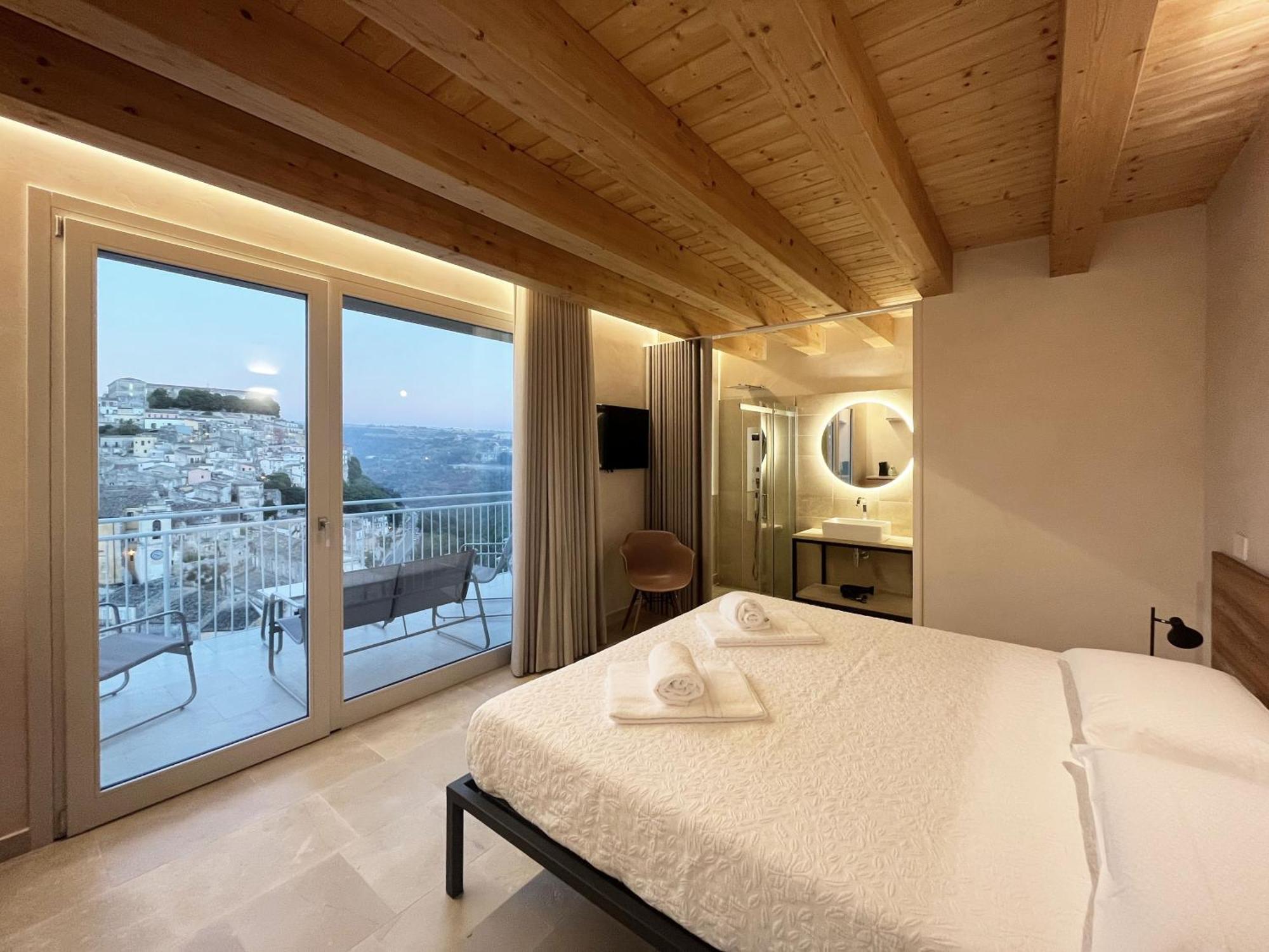 La Casa Di Irene - Suites Con Vista Ragusa Exterior foto