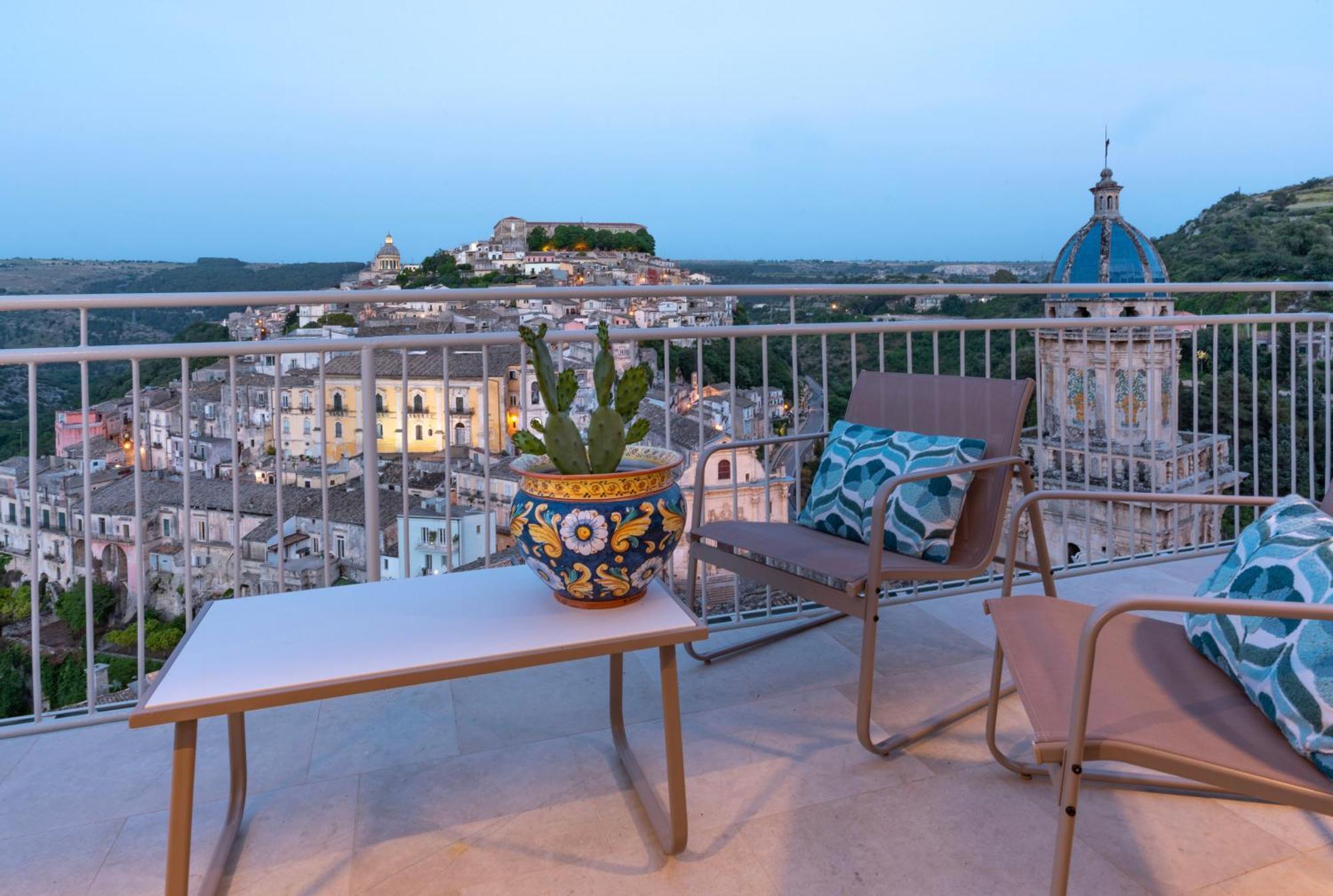 La Casa Di Irene - Suites Con Vista Ragusa Exterior foto