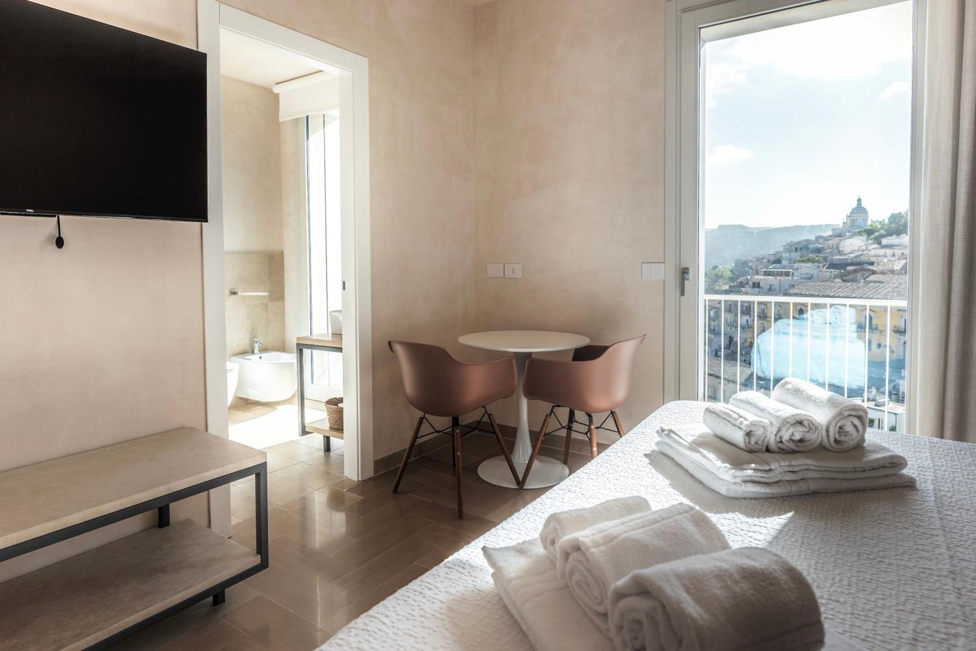 La Casa Di Irene - Suites Con Vista Ragusa Exterior foto